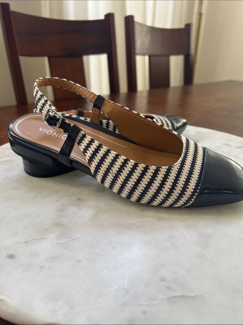 VIONIC Petaluma Slingback Flats Shoes Glossy Navy/Off-White Striped Women's 9